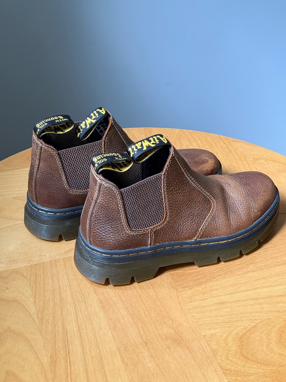 41EU 9L 8M Dr. Martens Unisex Hardie Chelsea Boot Whiskey Brown Soft Leather
